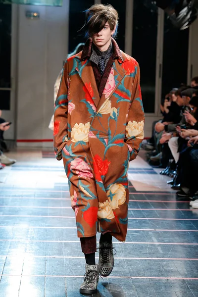 Look 2